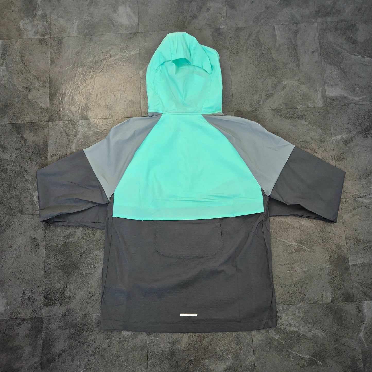 NIKE TWO TONE UV WINDRUNNER (MINT)