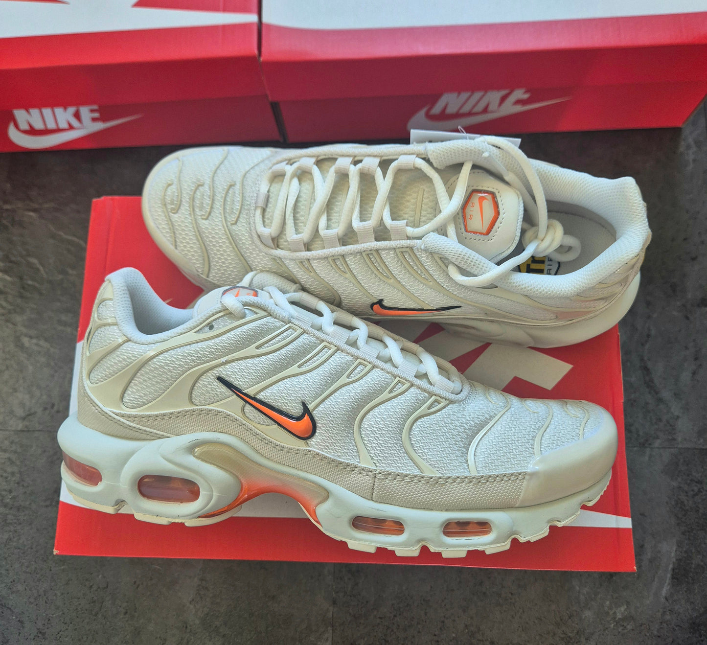 Nike Airmax Plus Tn Safety Orange