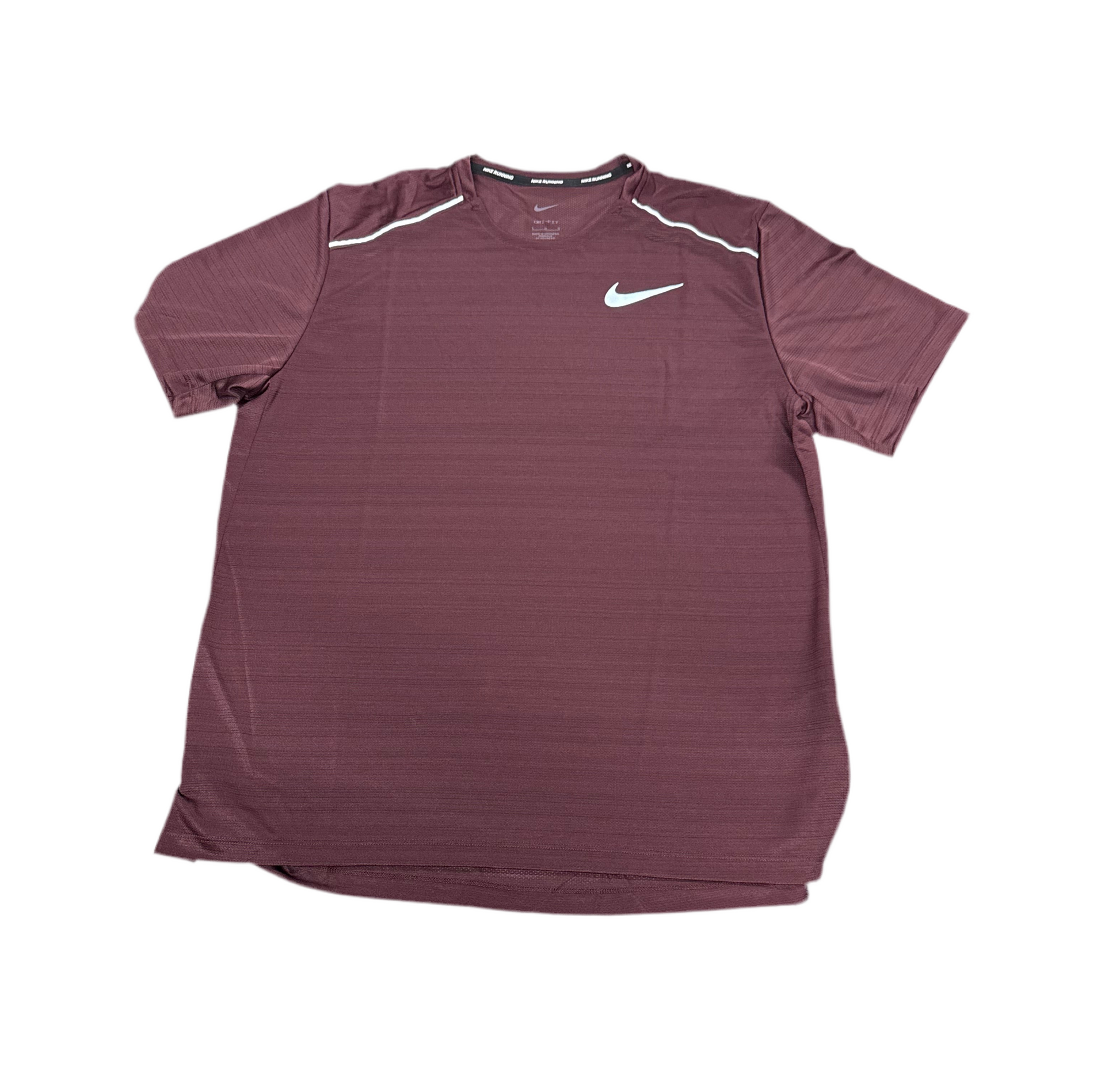 Nike - 1.0 Miler Beetroot