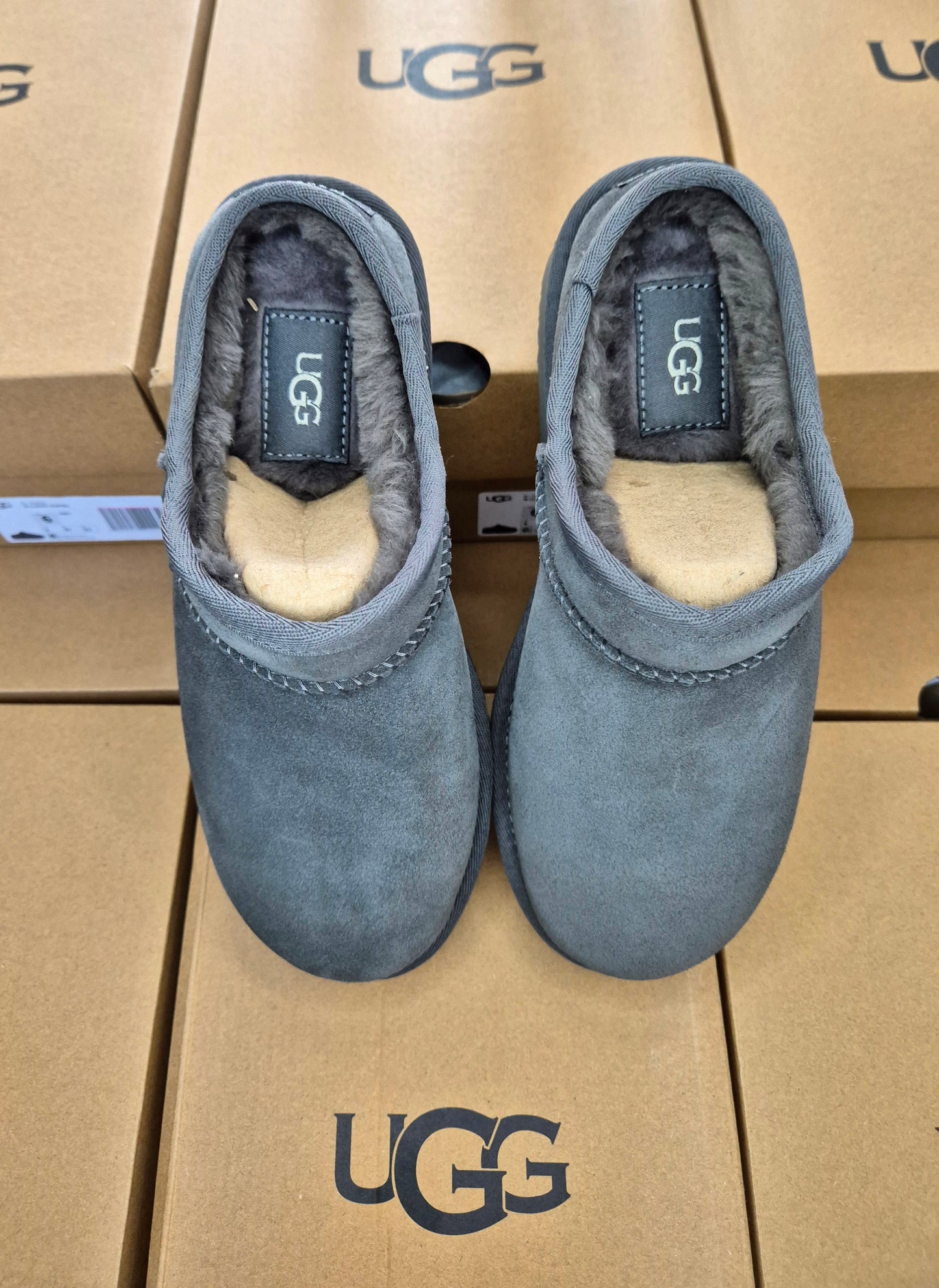 UGG CLASSIC WOMENS SLIPPER (GREY)