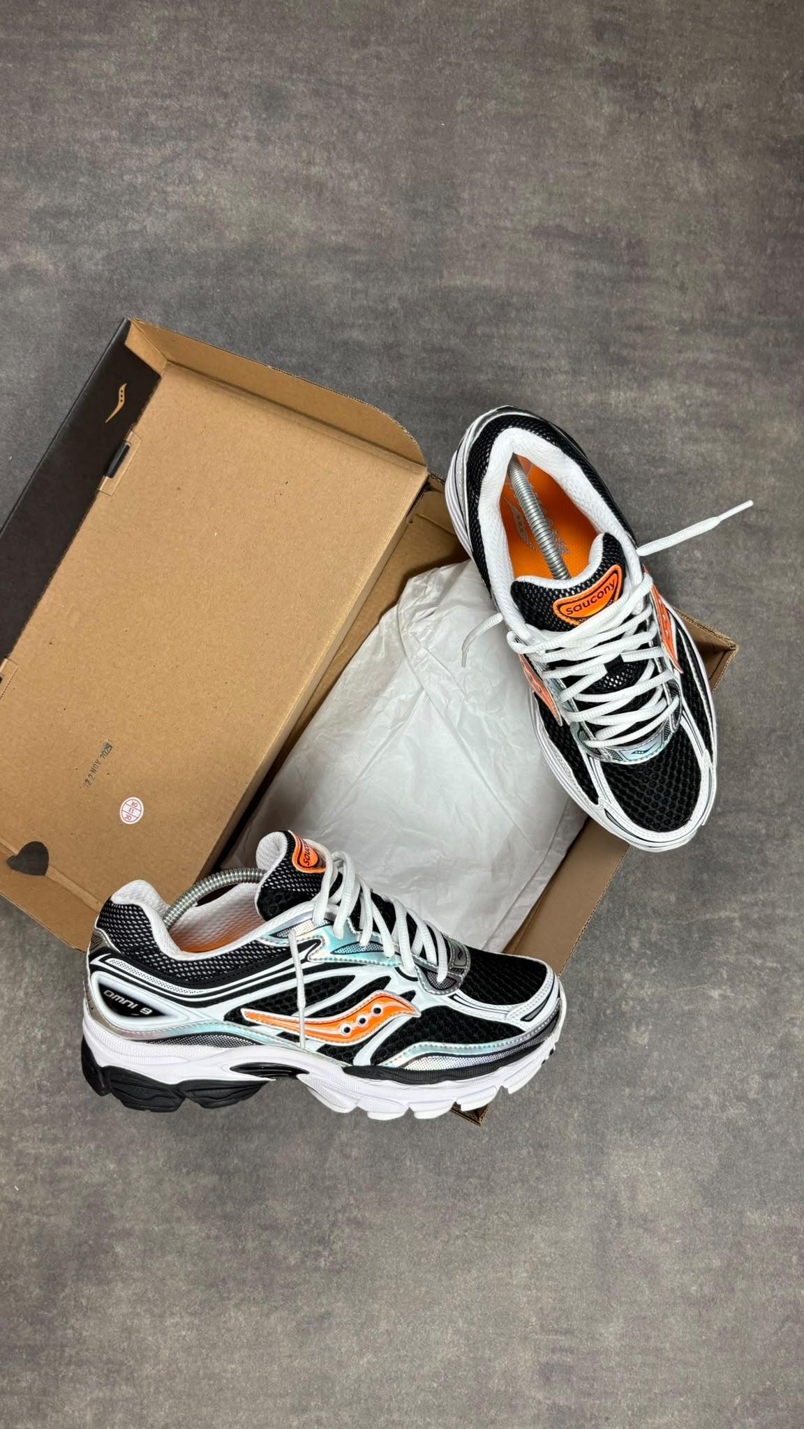 Saucony Progrid Omni 9 Vo2 White