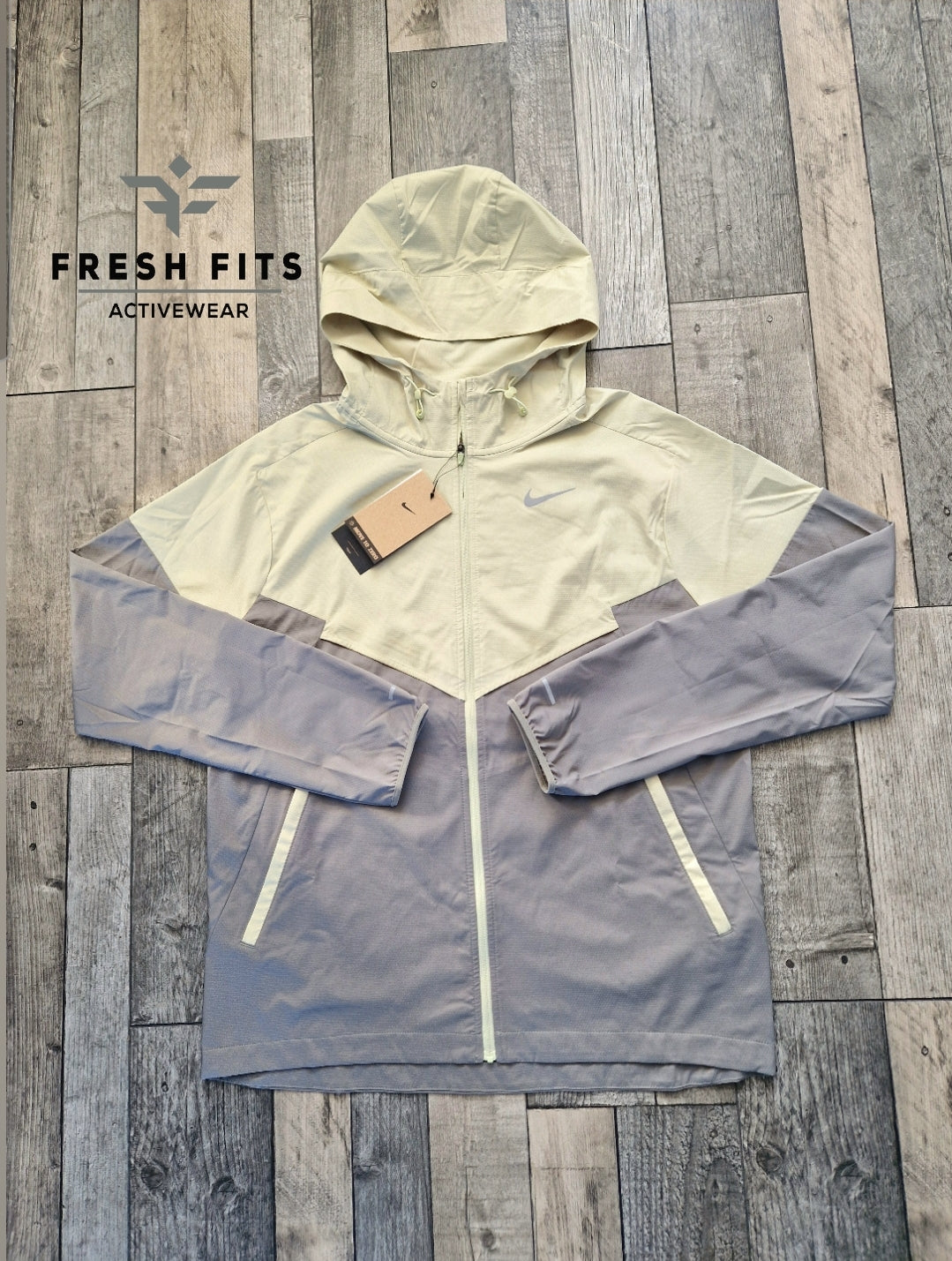 NIKE REPEL UV WINDRUNNER OLIVE AURA