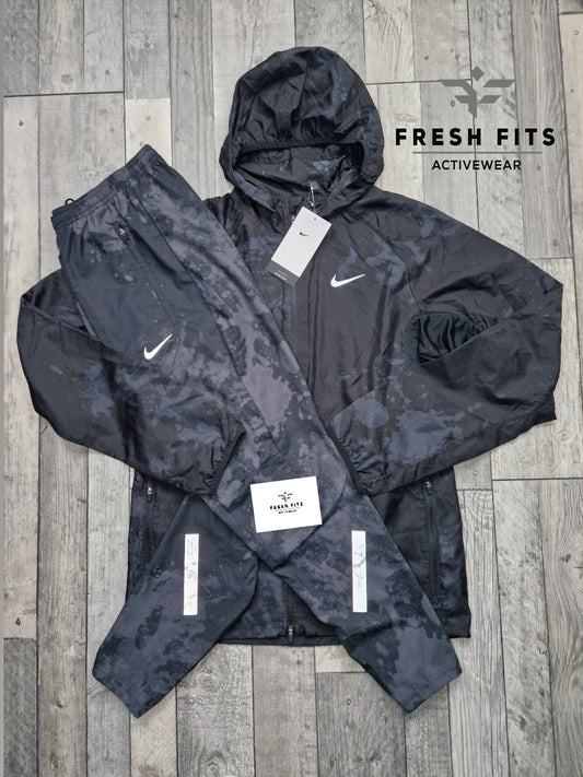 NIKE RUN DIVISION SPLASH TRACKSUIT