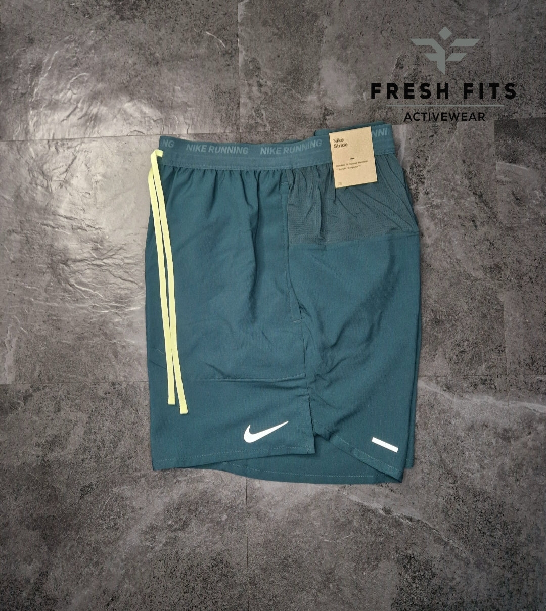 NIKE STRIDE SHORTS 7" (JUNGLE GREEN)