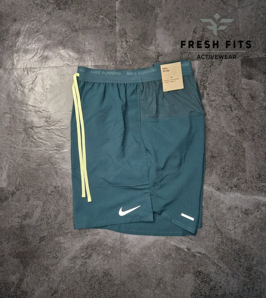 NIKE STRIDE SHORTS 7" (JUNGLE GREEN)