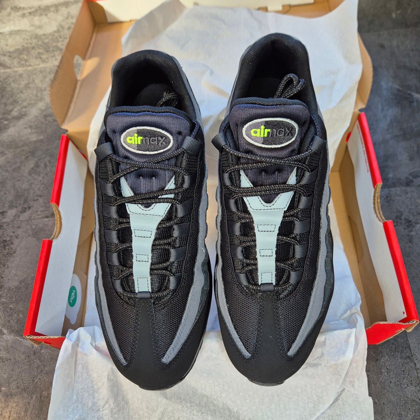 NIKE AIRMAX 95 RETRO LOGO (black/wolf grey/neon)