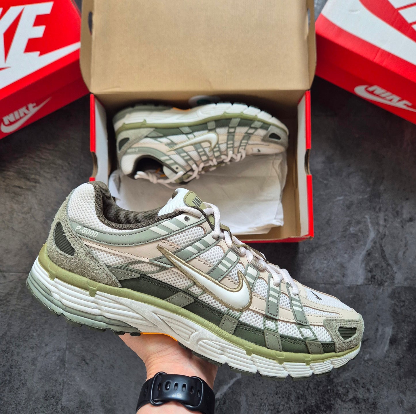 NIKE P-6000 CARGO KHAKI