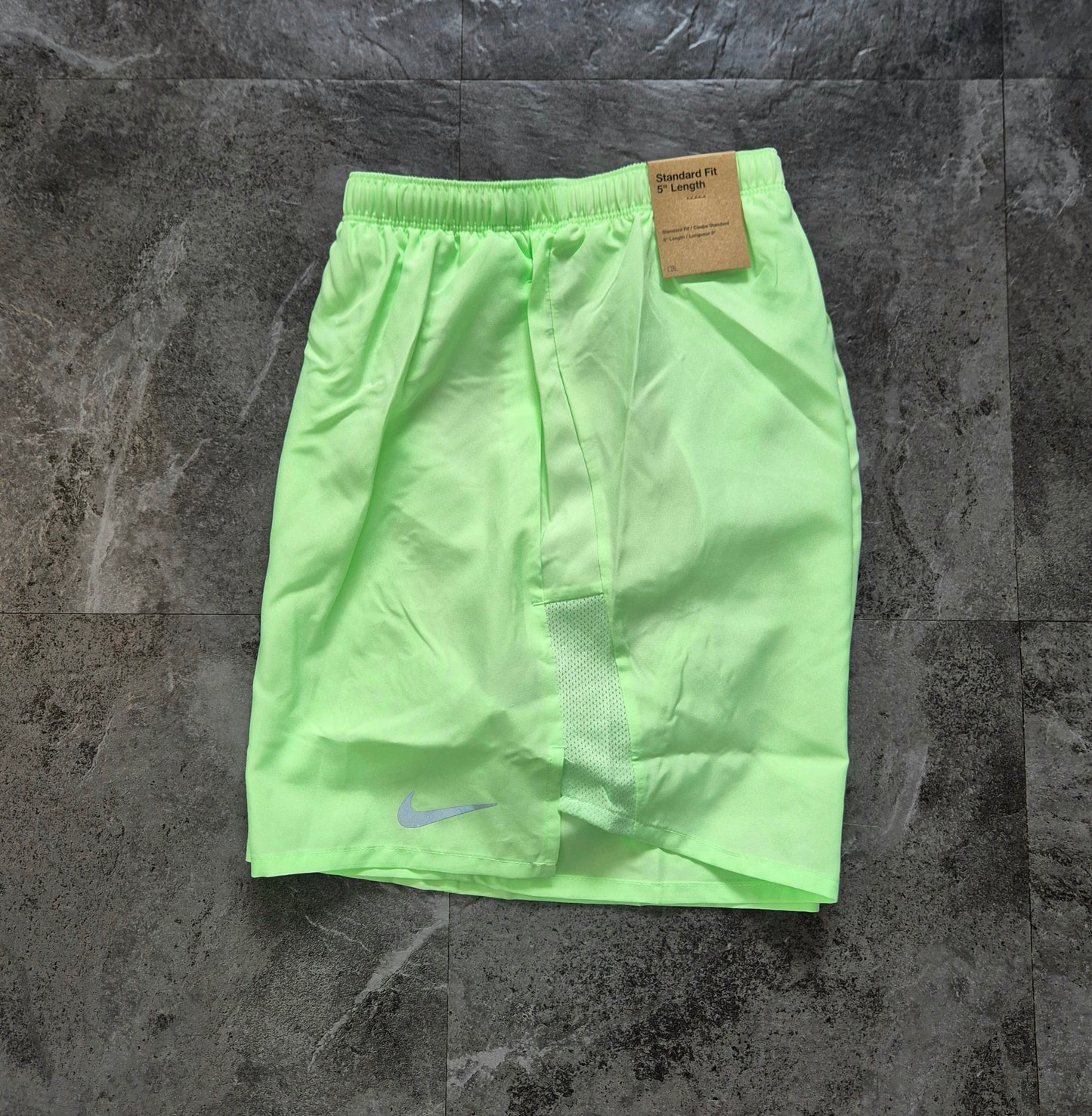 NIKE MILER 1.0 & 5" CHALLENGER SHORT SET (VAPOUR GREEN)