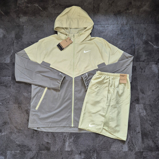 NIKE UV WINDRUNNER & 7" CHALLENGER SHORT SET (OLIVE AURA)