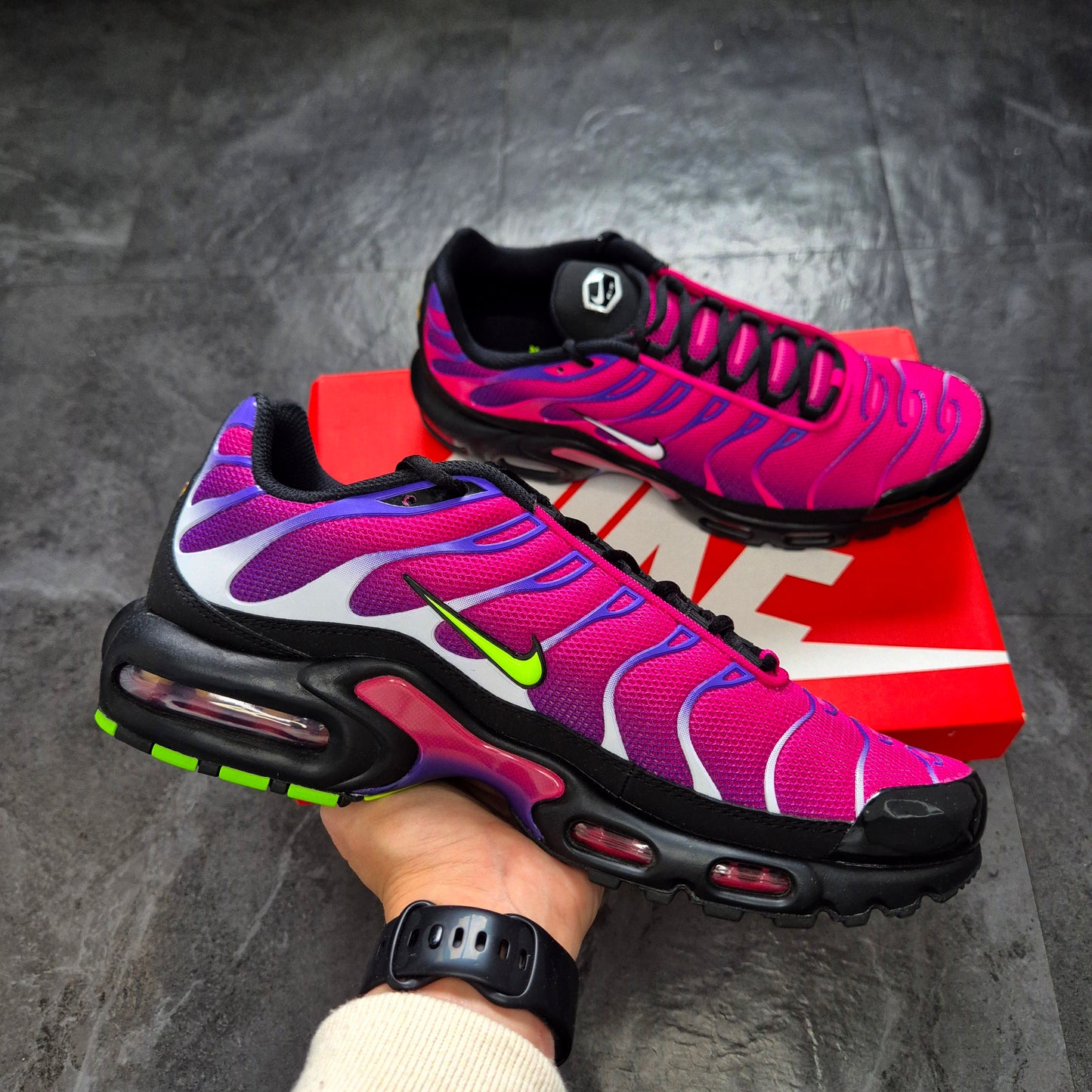 Nike Airmax Plus Tn (Fireberries)